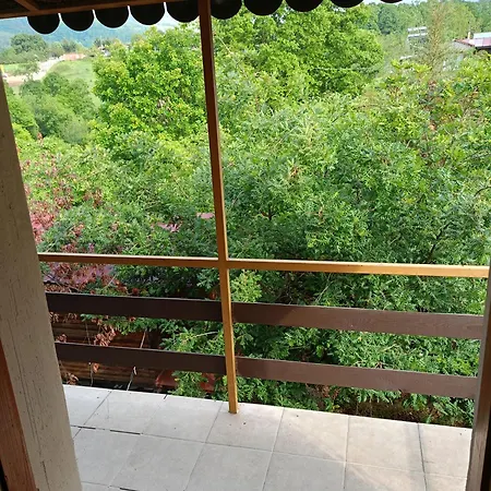 別荘 Kaltur Boutique ヤロヴァ