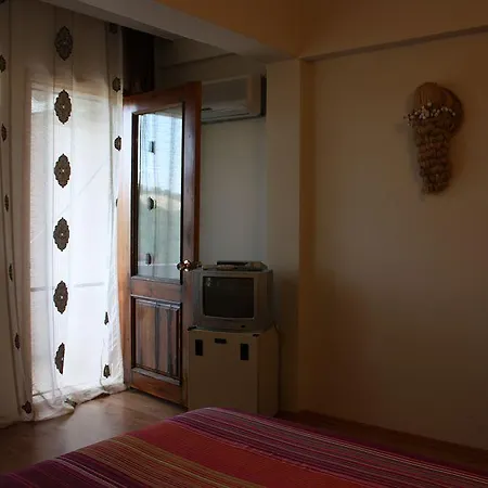 別荘 Kaltur Boutique ヤロヴァ